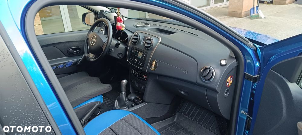 Dacia Sandero 1.2 16V Laureate - 9