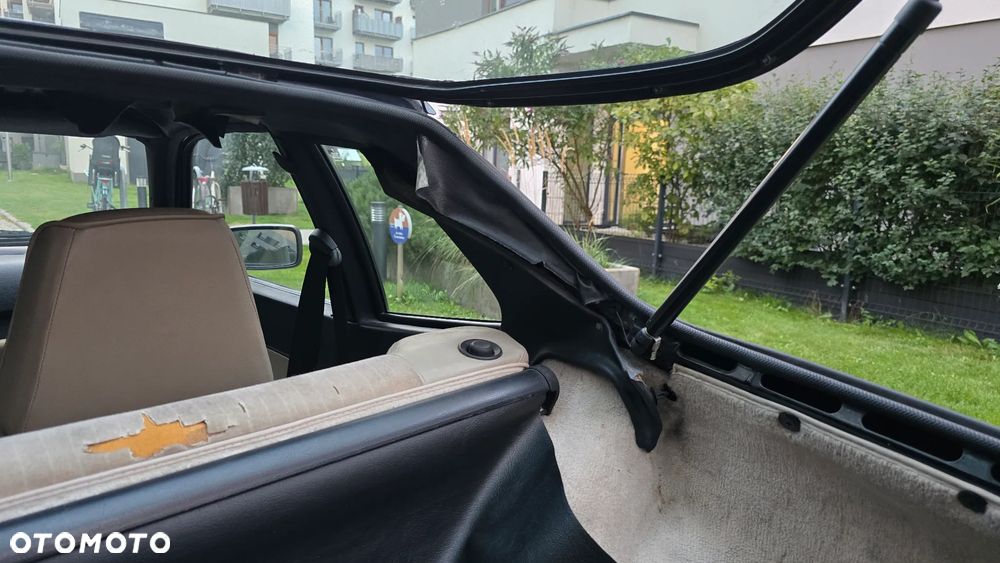 Porsche 944 - 30