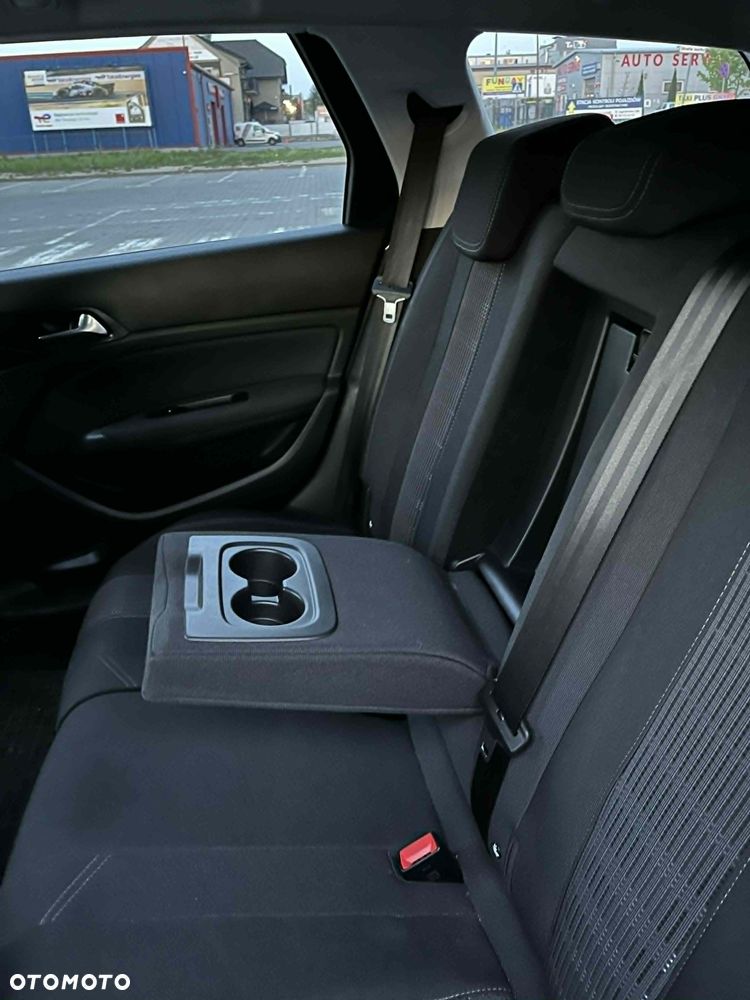 Peugeot 308 1.5 BlueHDi Active S&S EAT8 - 8