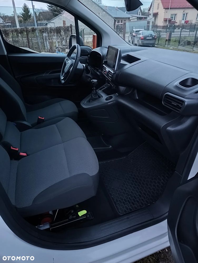 Opel COMBO - 8