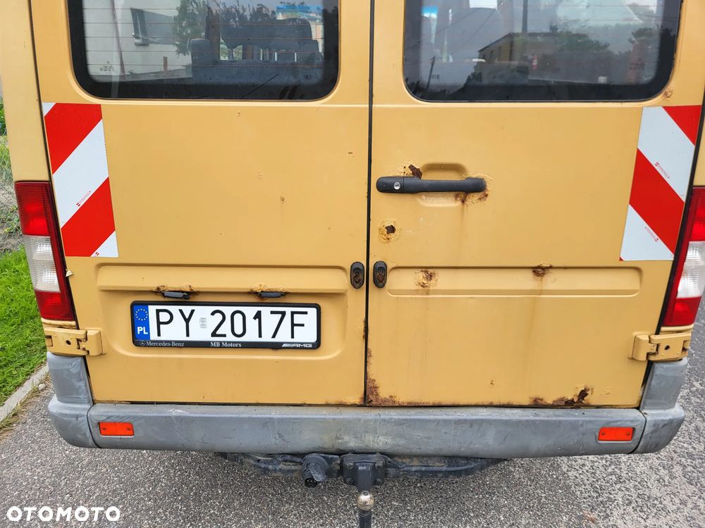 Mercedes-Benz Sprinter - 21