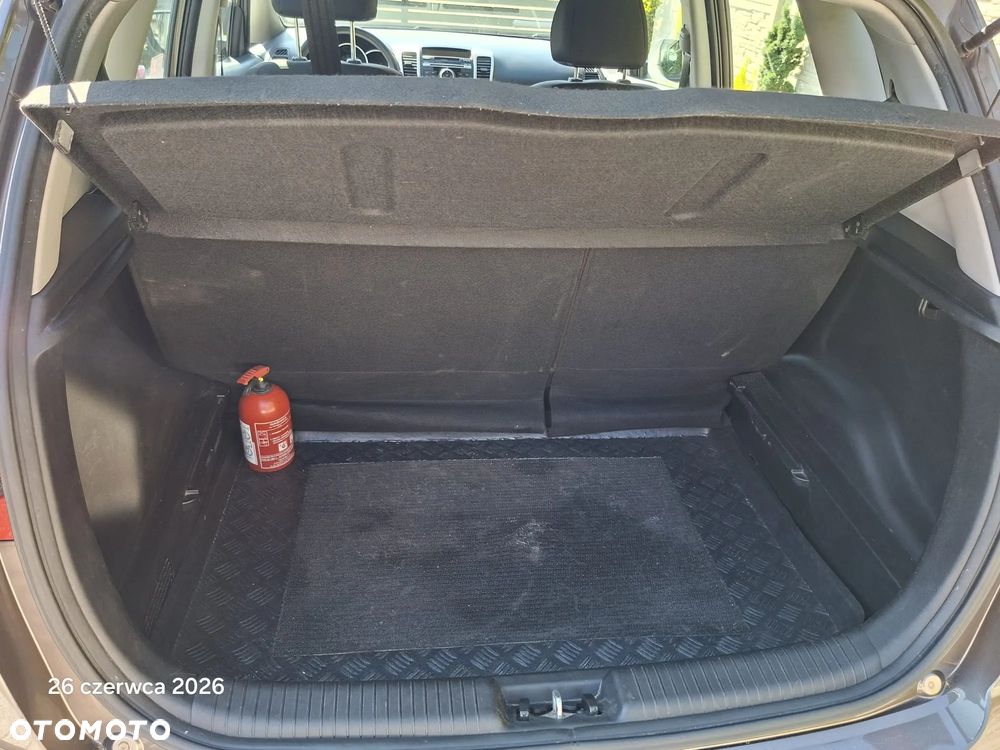 Kia Venga 1.4 L - 10