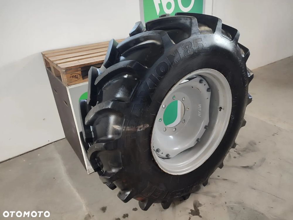Koło przednie R28 MASSEY FERGUSON 6714 - 7