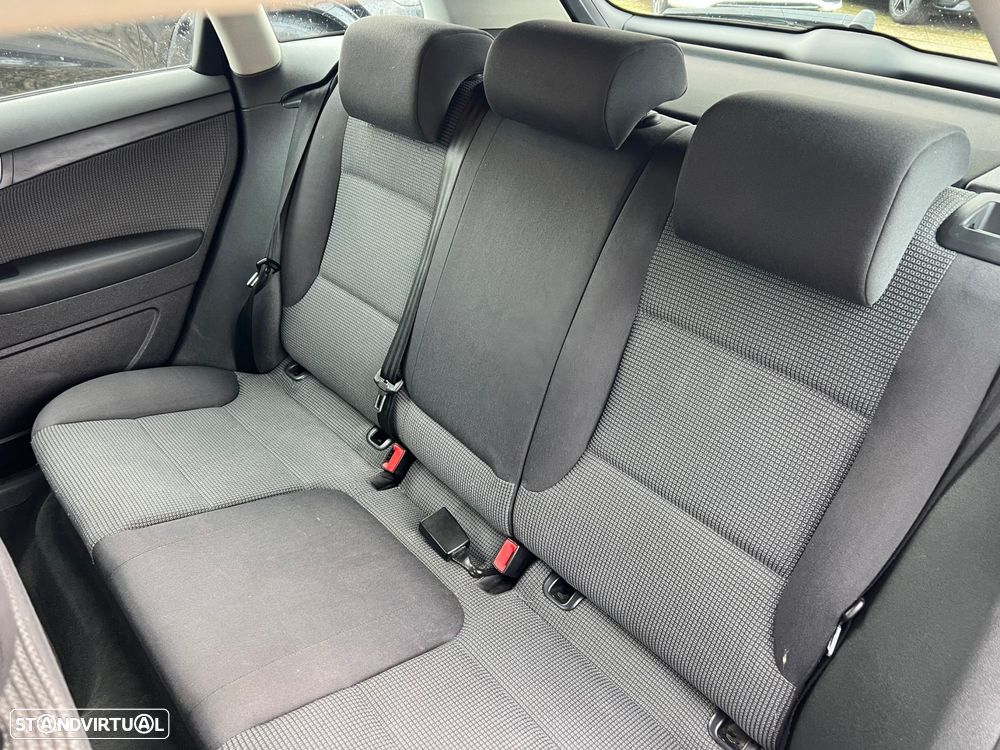 Audi A3 Sportback 1.9 TDi Advance - 7