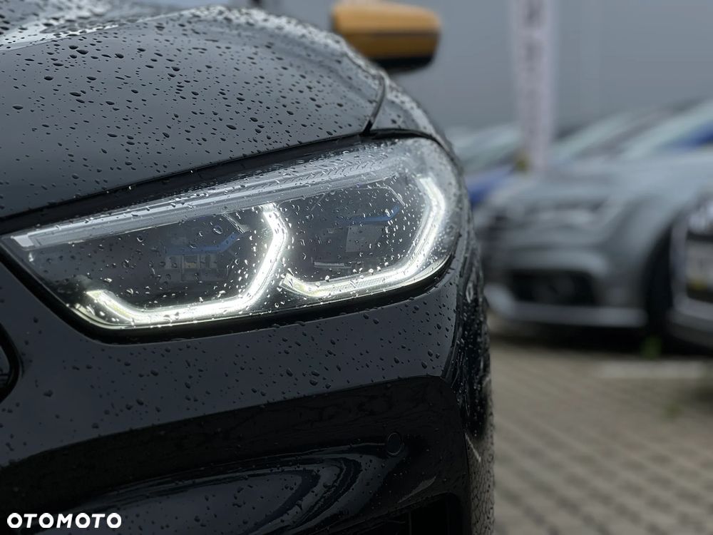 BMW Seria 8 - 12