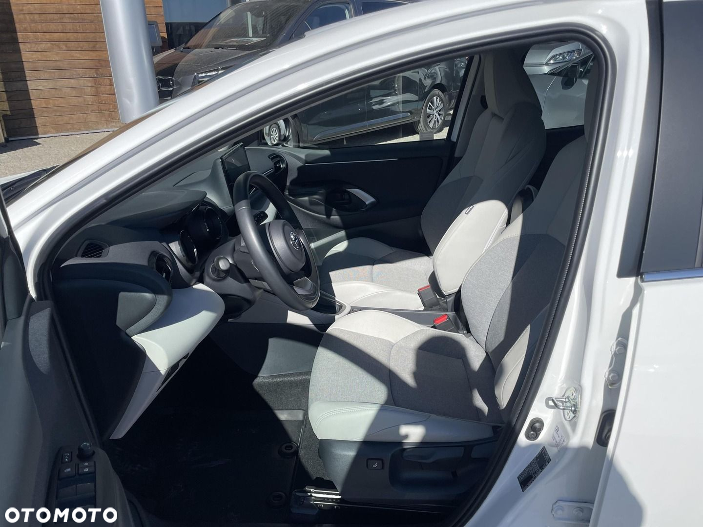 Toyota Yaris - 11