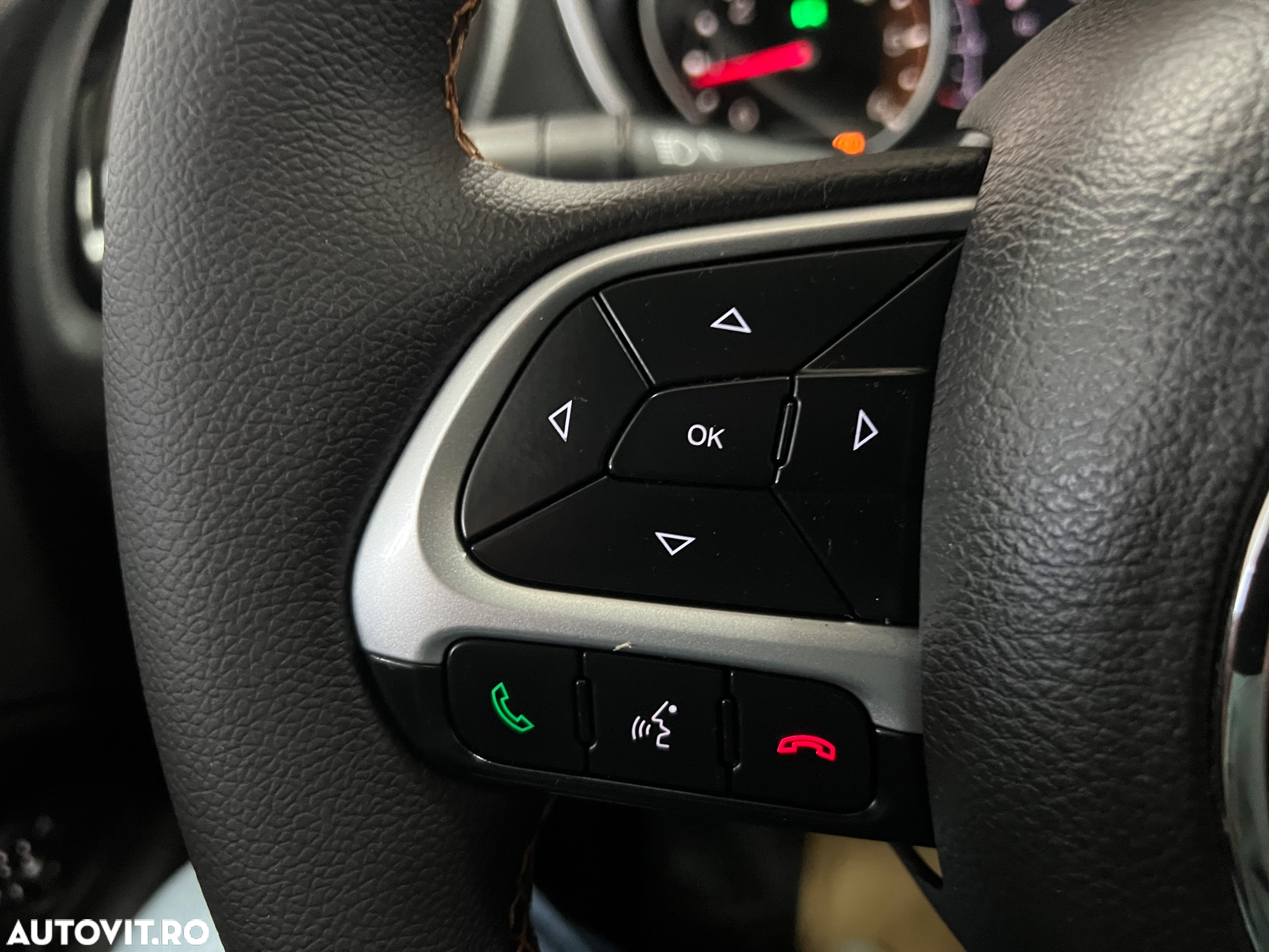Jeep Compass 2.0 M-Jet 4x4 Limited - 28