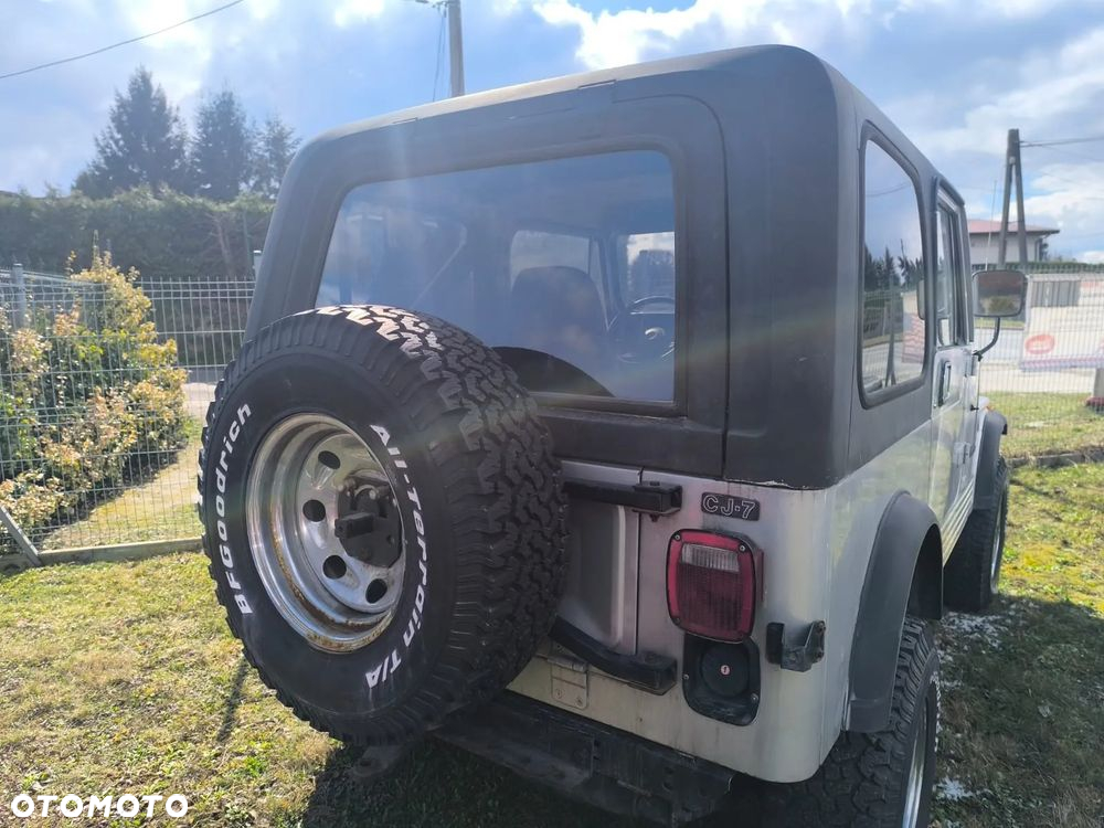 Jeep CJ - 2
