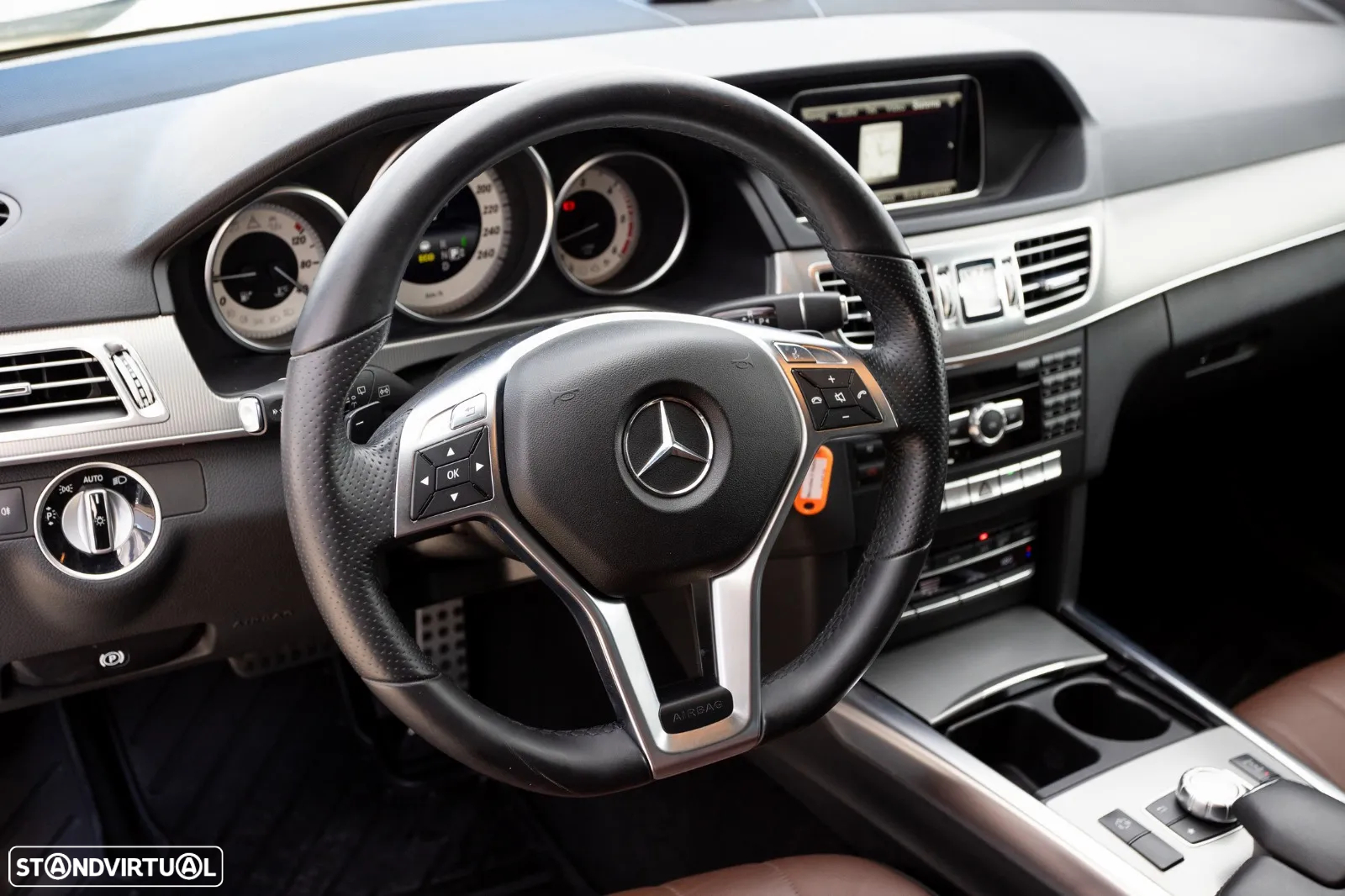Mercedes-Benz E 350 BlueTEC Avantgarde 4-Matic - 31