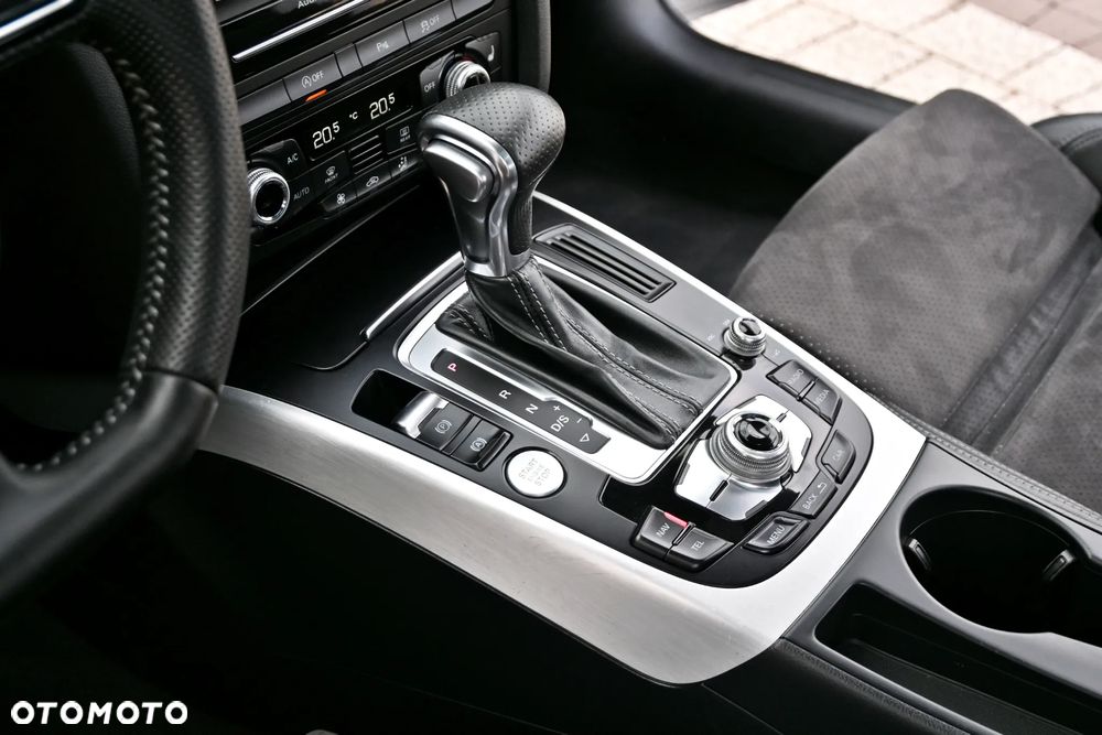 Audi A4 Avant 2.0 TDI Quattro Line S tronic - 32