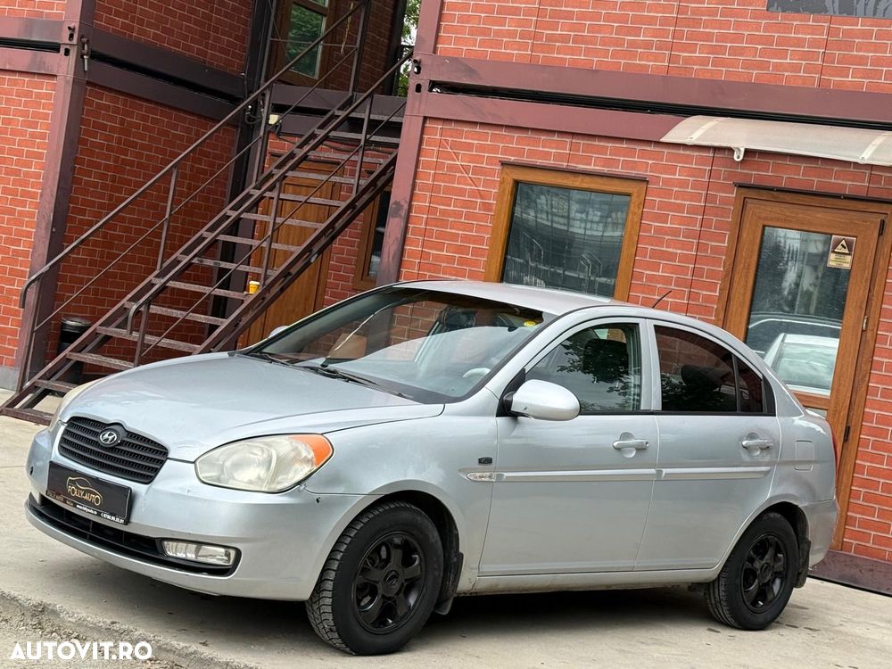 Hyundai Accent - 27