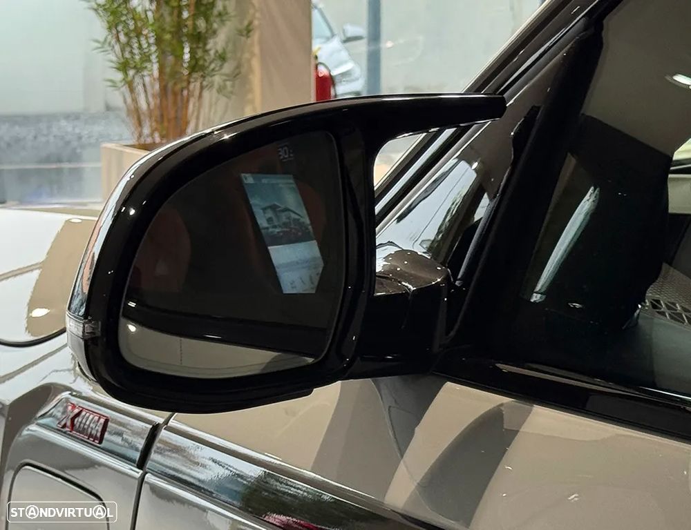 BMW XM Label Red - 17