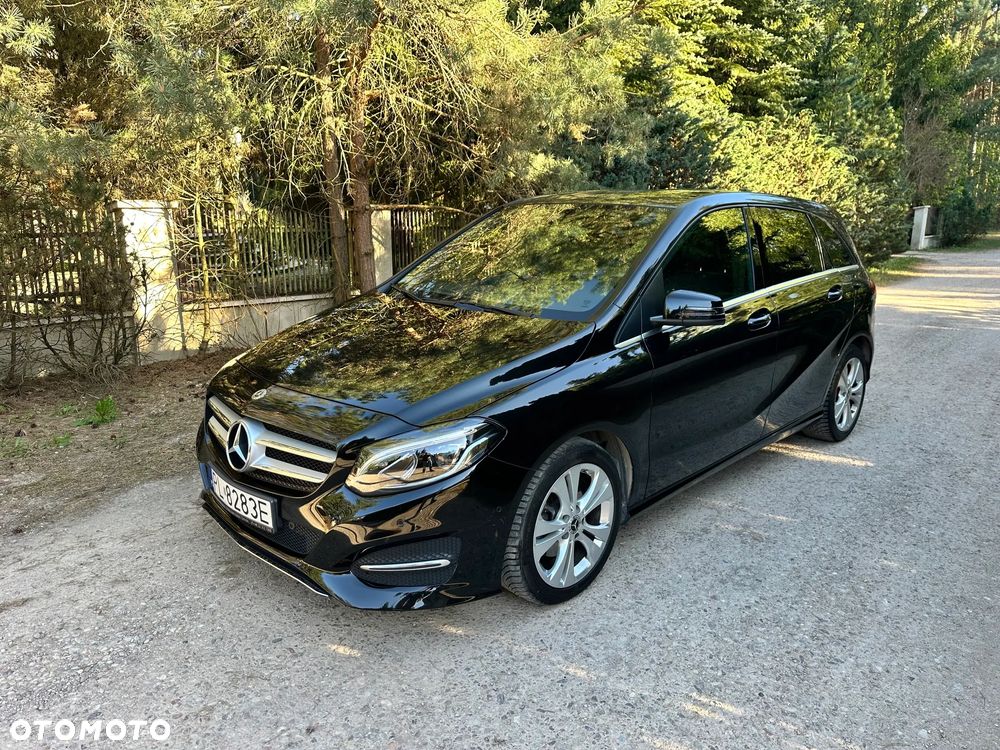 Mercedes-Benz Klasa B 220 4-Matic - 1