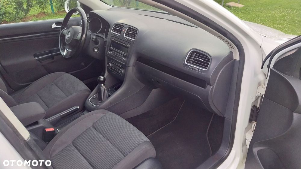 Volkswagen Golf - 11
