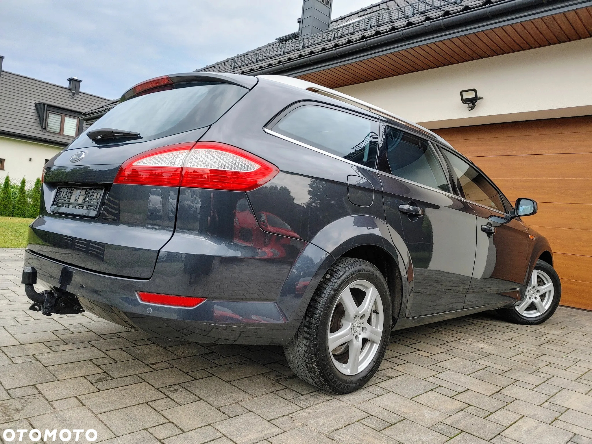 Ford Mondeo 2.0 Ghia - 9