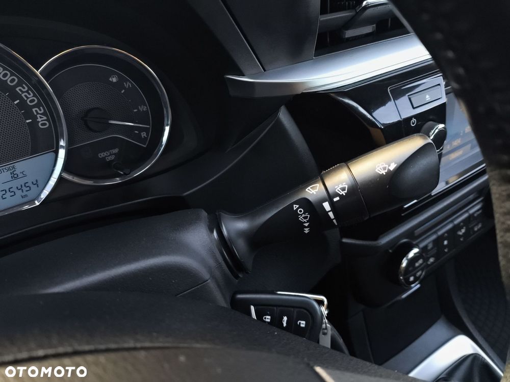 Toyota Corolla 1.6 Premium EU6 - 17