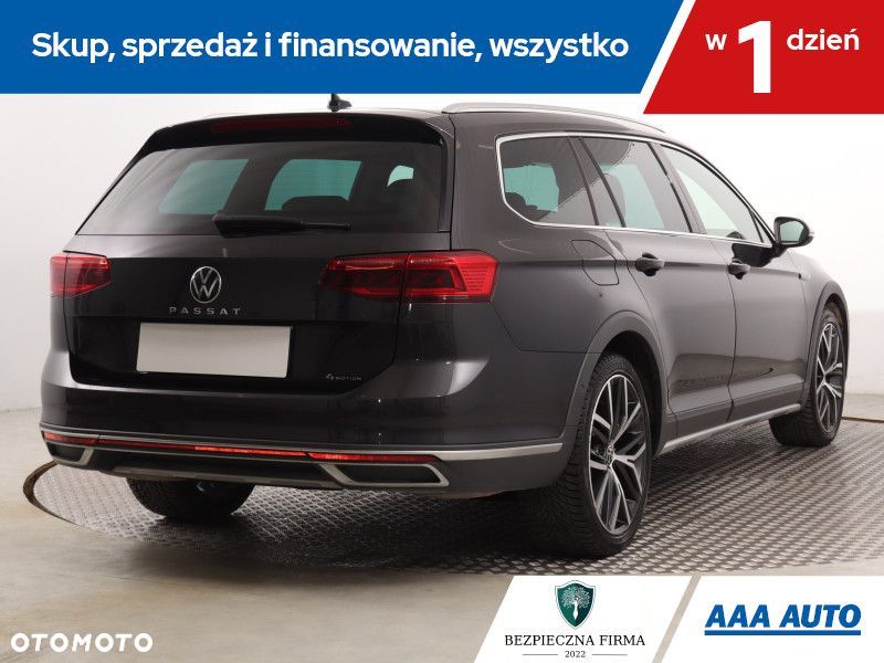Volkswagen Passat Variant - 7