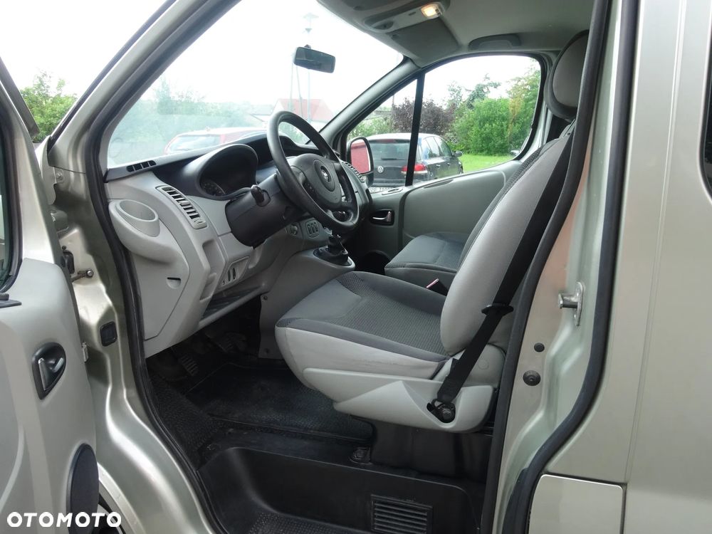 Opel Vivaro L2H1 2.9t Essentia - 10