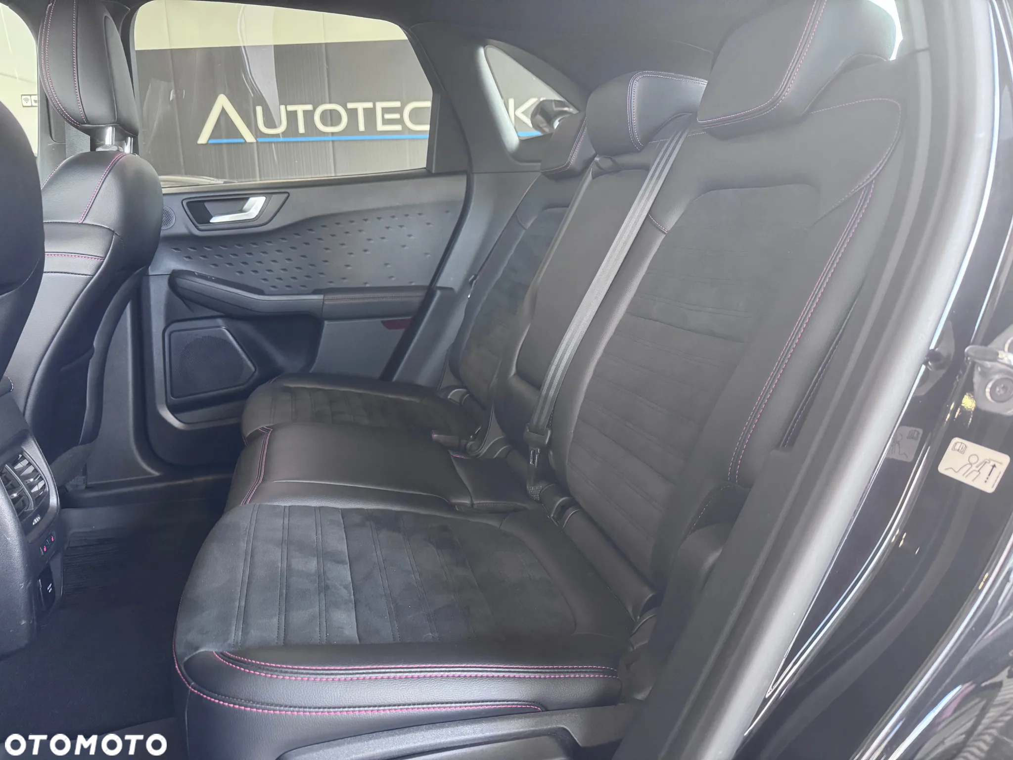 Ford Kuga 1.5 EcoBoost FWD ST-Line - 18
