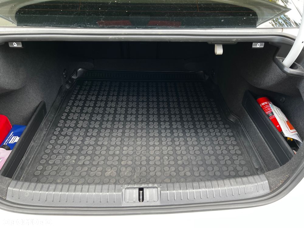Volkswagen Passat 1.5 TSI EVO Comfortline - 17
