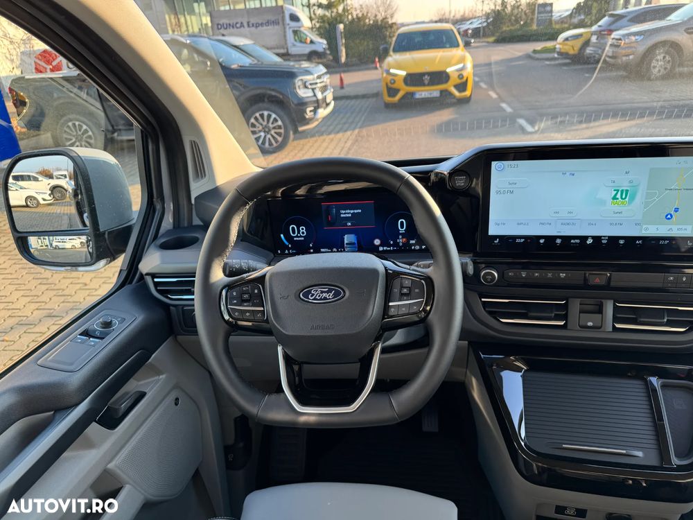 Ford Tourneo Custom Bus 320L 2.0 EcoBlue 170 CP 8AT L2H1 AWD Titanium X - 22