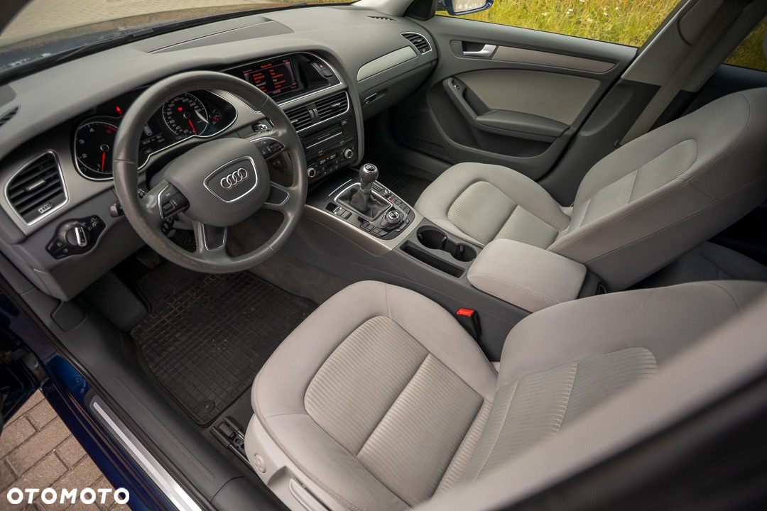 Audi A4 Avant 2.0 TDI DPF Ambiente - 19