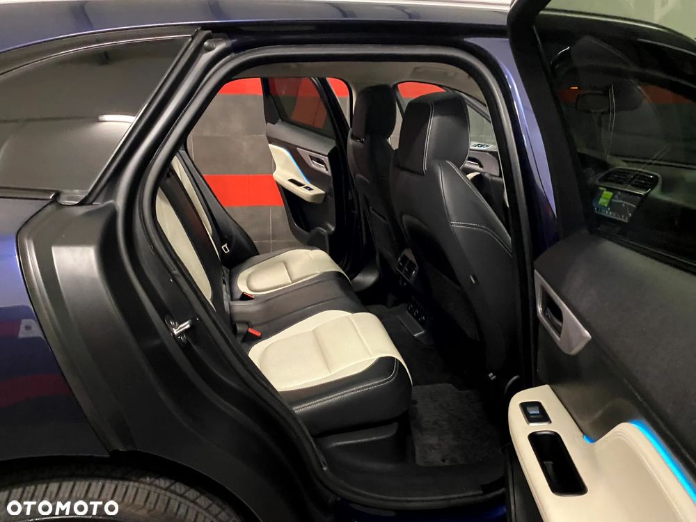 Jaguar F-Pace 2.0 i4D RWD R-Sport - 23
