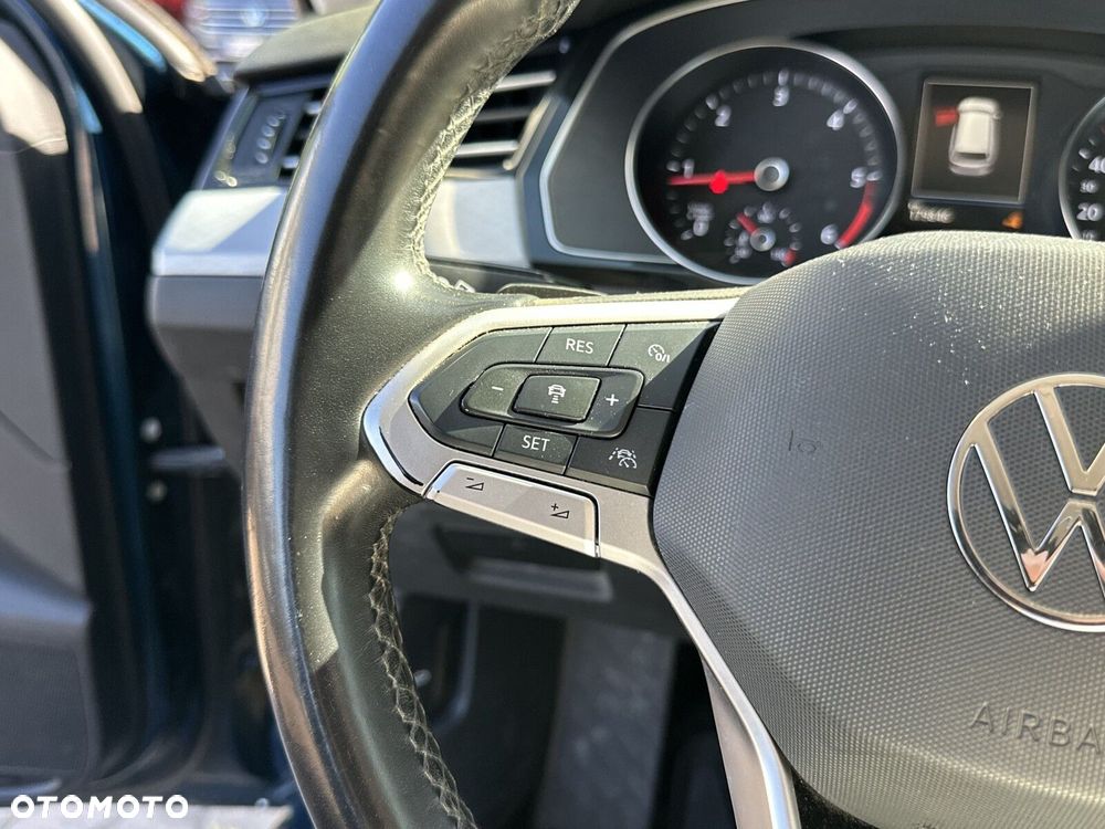 Volkswagen Passat 2.0 TDI EVO Business DSG - 29