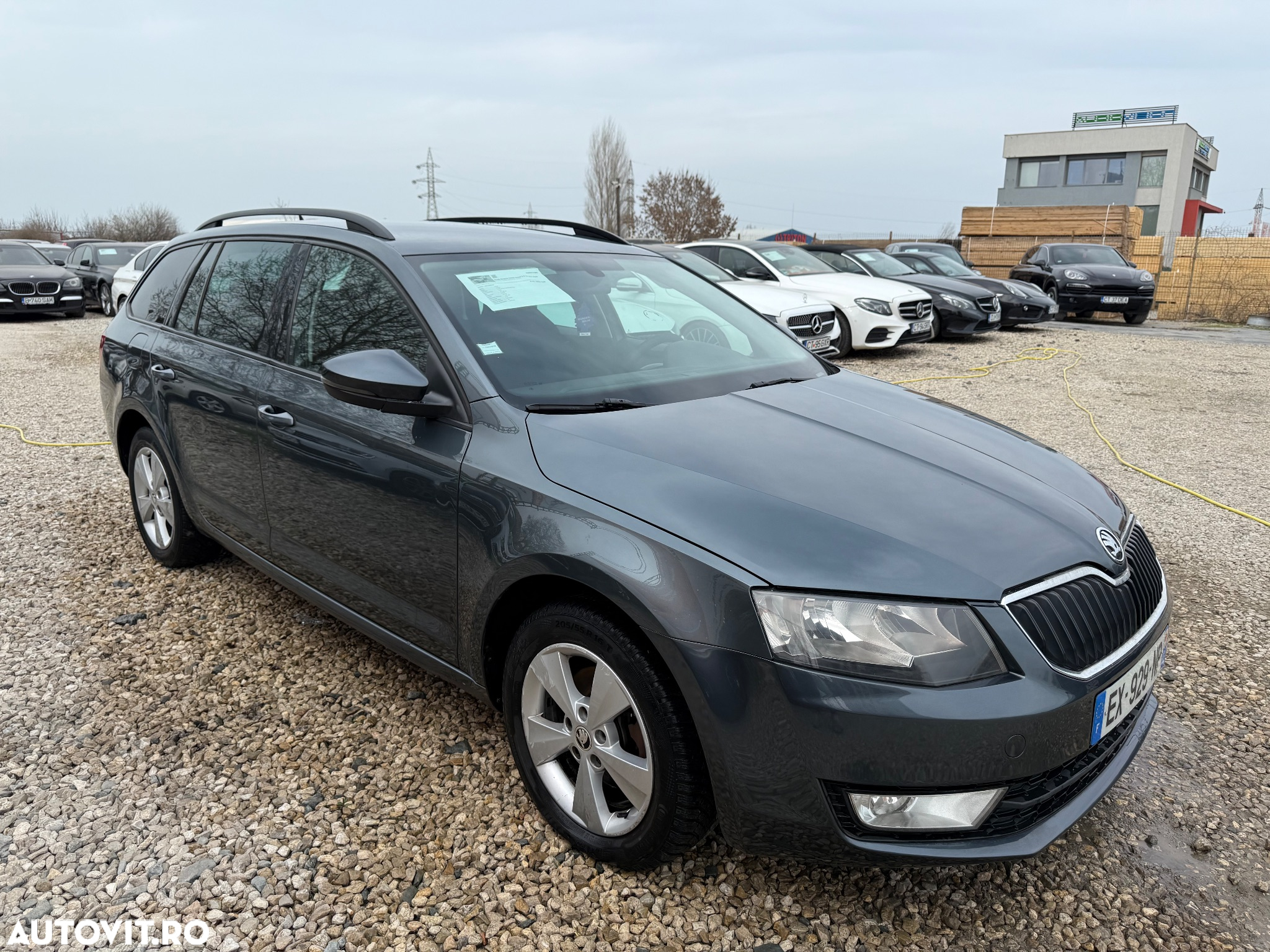Skoda Octavia Combi Diesel 2.0 TDI DSG Style - 11