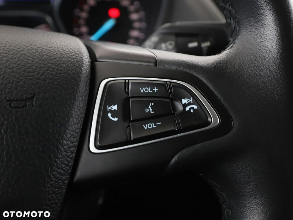 Ford Kuga 1.5 EcoBoost 2x4 Trend - 29
