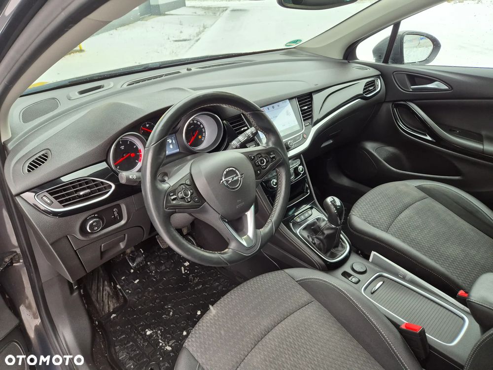 Opel Astra 1.4 Turbo Business - 11