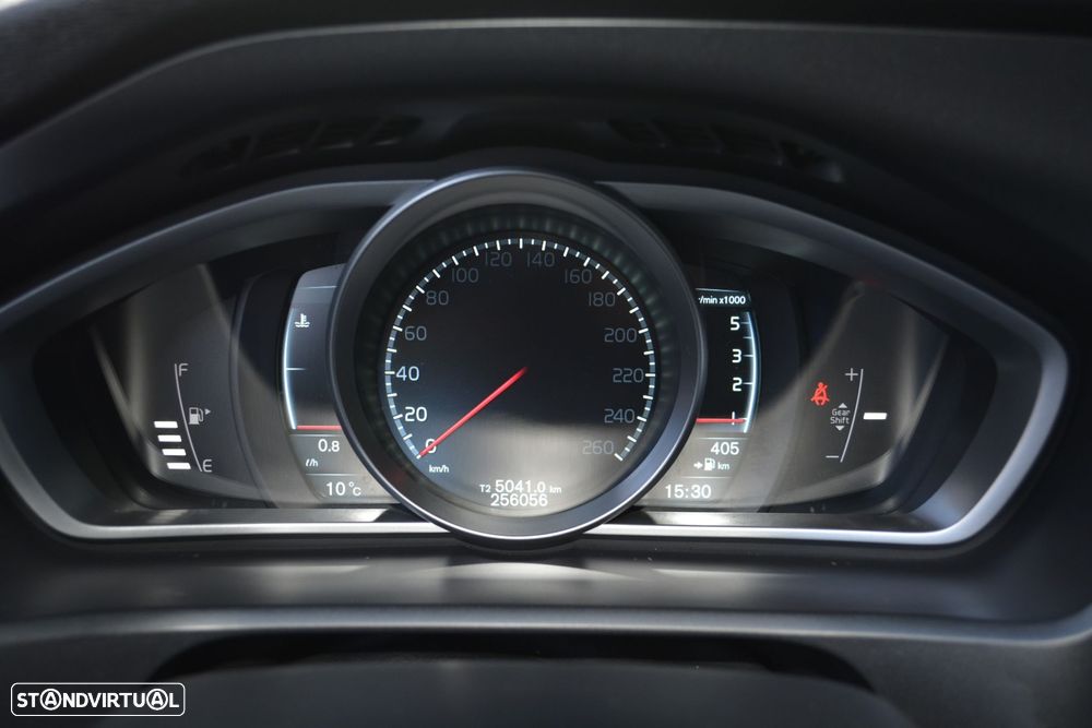 Volvo V40 1.6 D2 Momentum Eco - 23