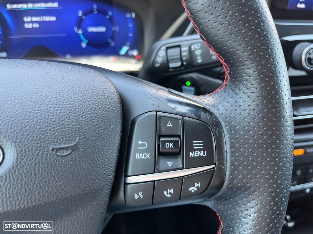 Ford Kuga 2.0 EcoBlue Hybrid ST-LINE - 22