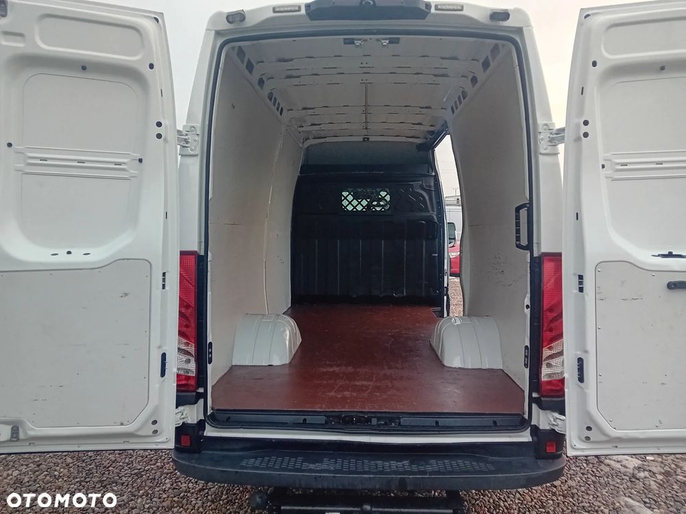 Iveco Daily Bliźniak - 12