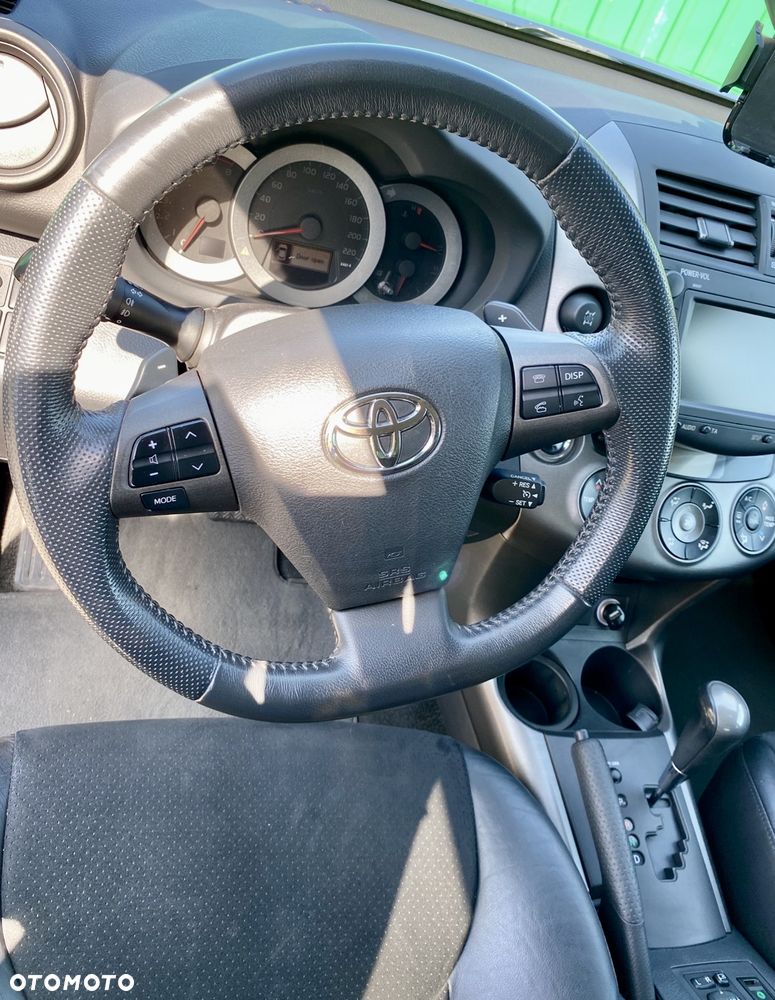 Toyota RAV4 2.0 VVT-i Prestige NAVI MS - 3