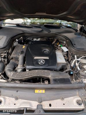 Mercedes-Benz GLC 250 4Matic 9G-TRONIC AMG Line - 9