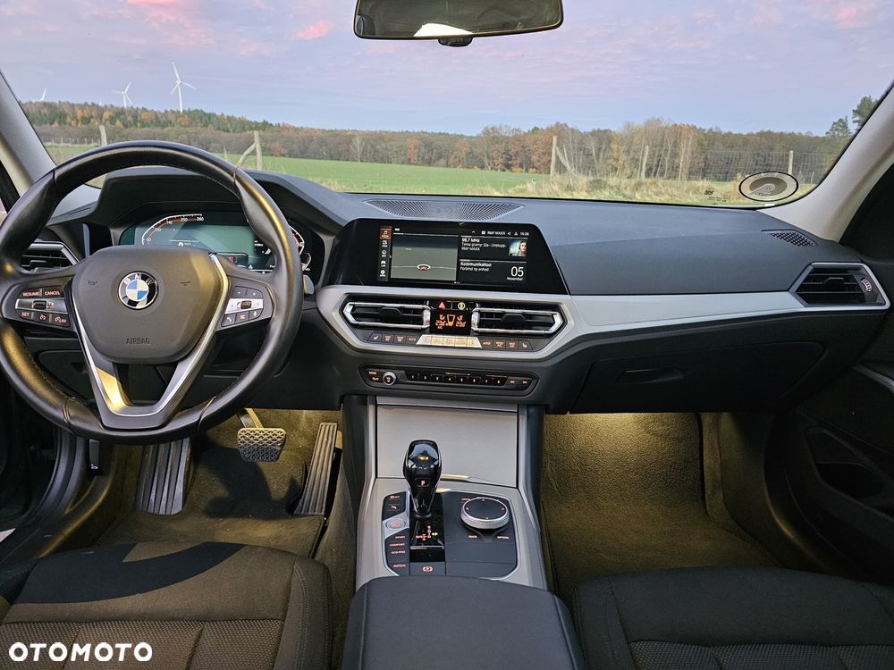 BMW Seria 3 320d Advantage - 12