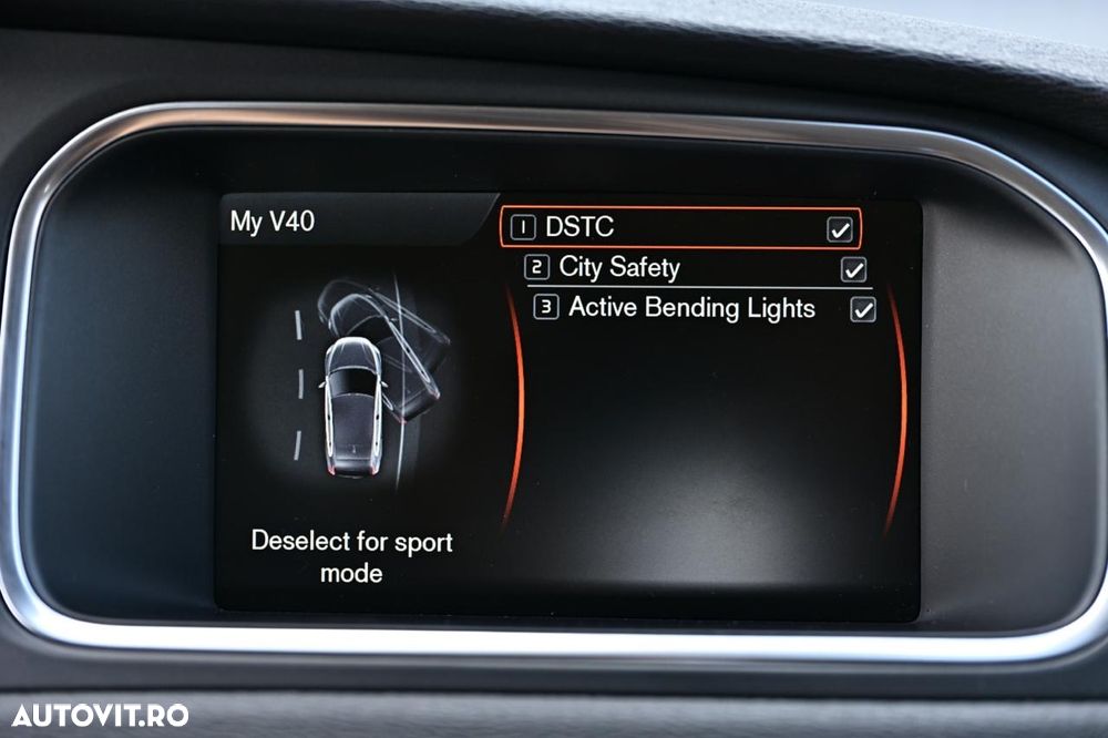 Volvo V40 - 23