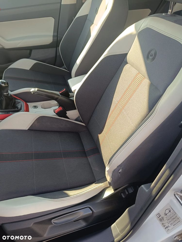 Volkswagen Polo 1.0 TSI Beats - 18