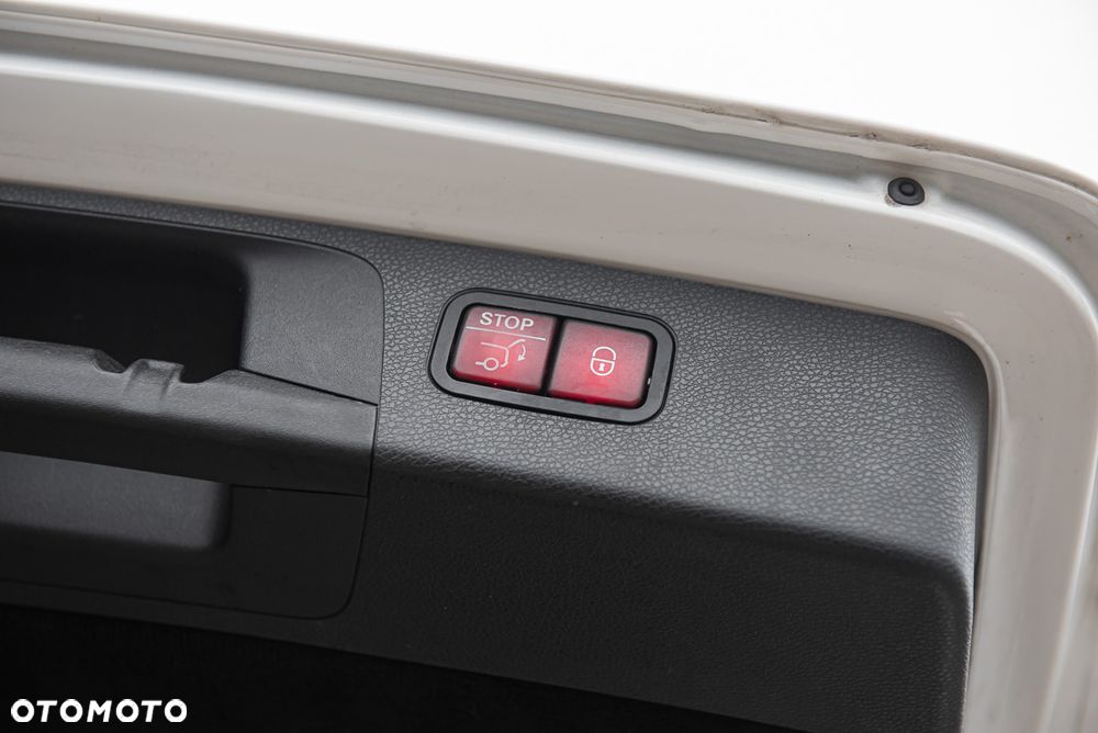 Mercedes-Benz Klasa E 220 d 4-Matic All-Terrain - 34