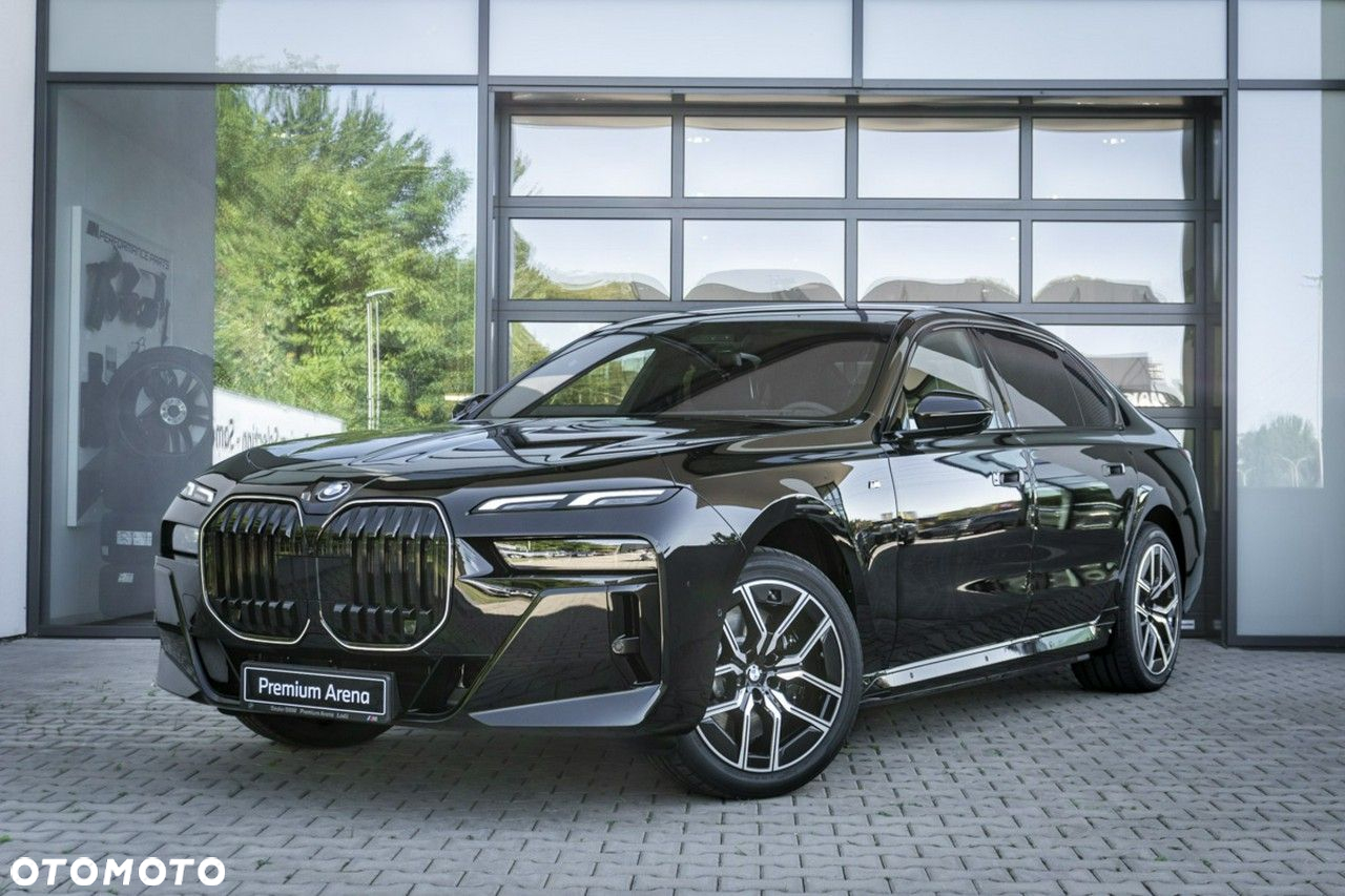 BMW i7 - 2