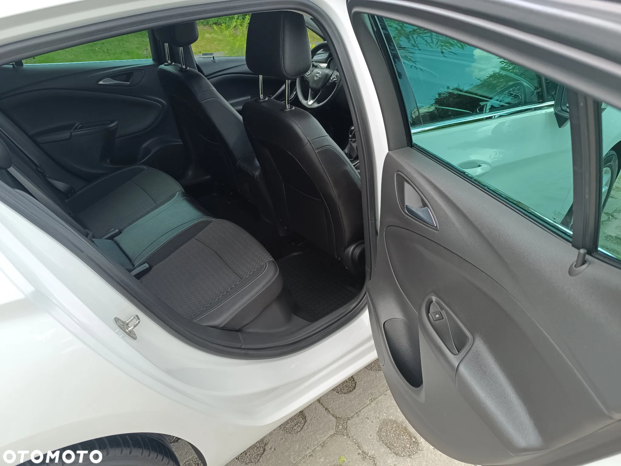 Opel Astra 1.4 Turbo Active - 28