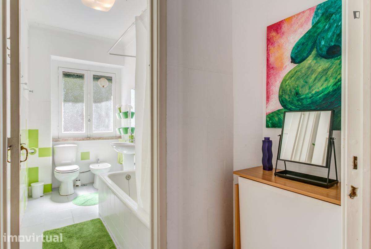 Quarto - localizado em São Sebastião Lisbon - Grande imagem: 4/16