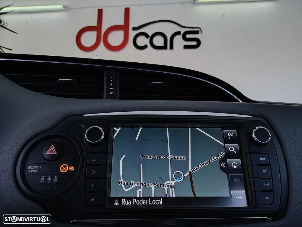 Toyota Yaris 1.5 HSD Comfort +P.Style+P.Techno — fotografia 47