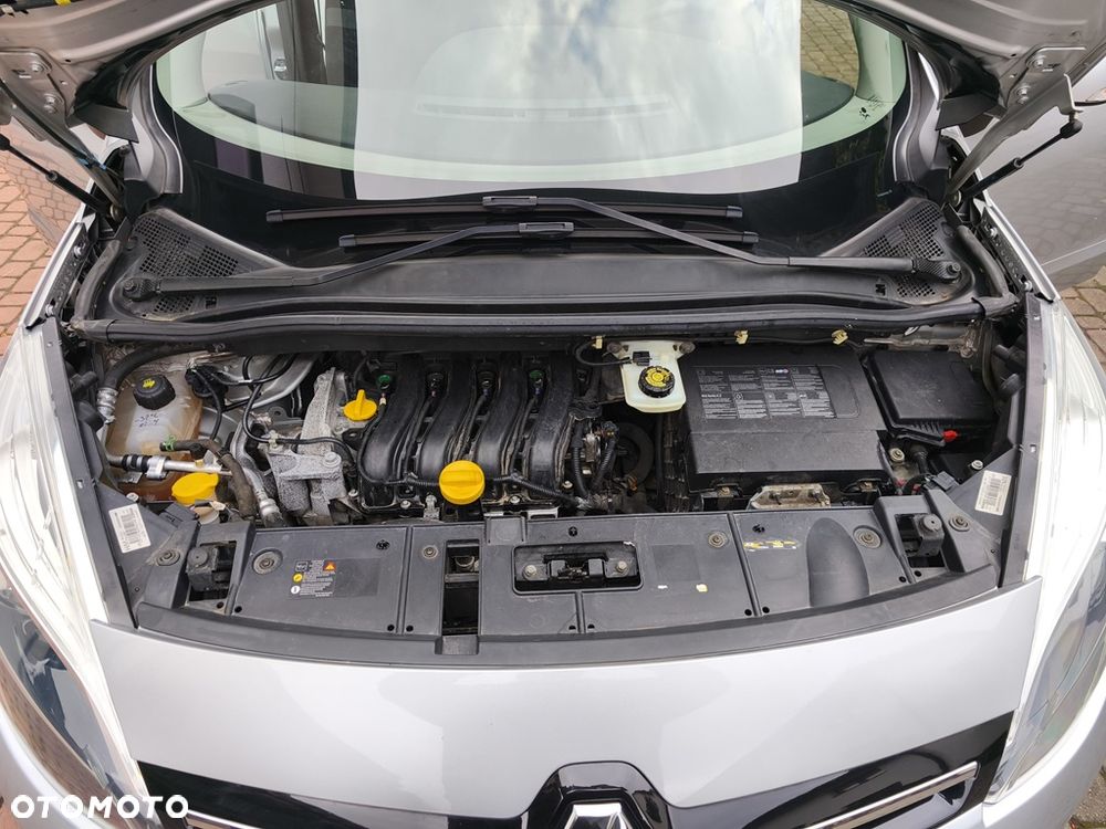 Renault Scenic 1.6 16V 110 Authentique - 26