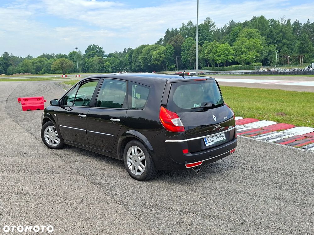 Renault Scenic 1.6 16V Expression - 9