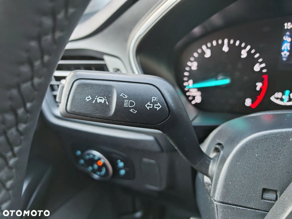Ford Focus 1.5 EcoBoost Titanium Business - 26