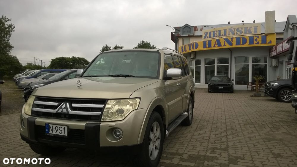 Mitsubishi Pajero 3.8 V6 Automatik Instyle - 1