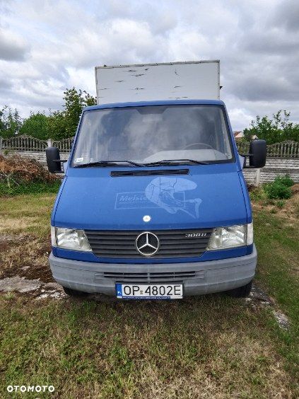 Mercedes-Benz Sprinter - 1