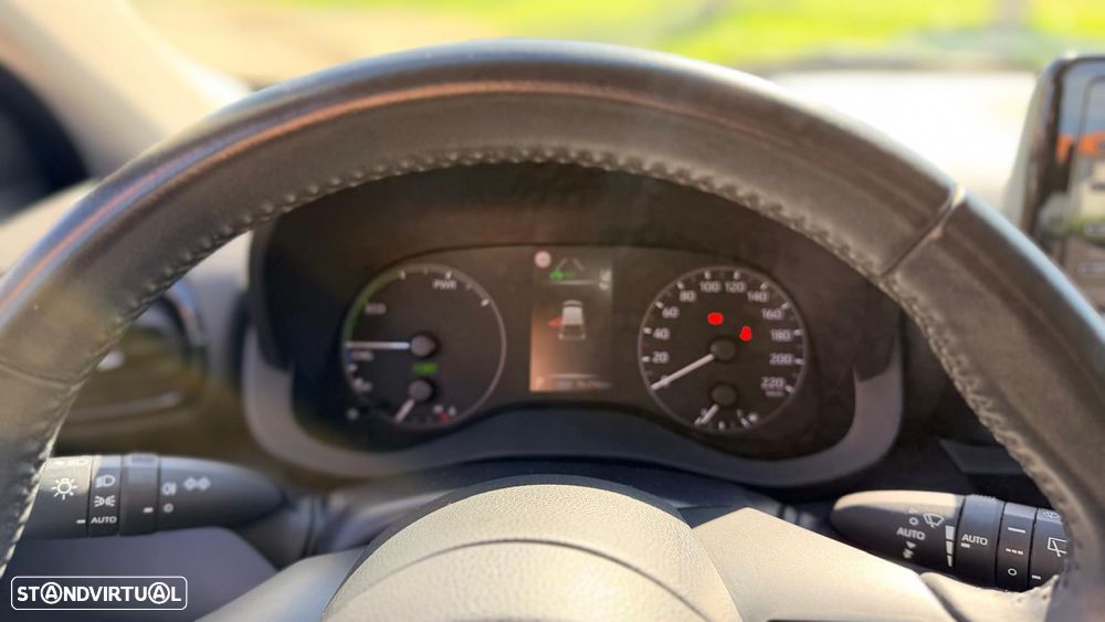 Toyota Yaris 1.5 HDF Comfort Plus - 17